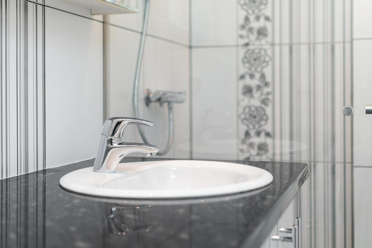 Apartament Chmielna By Your Freedom ワルシャワ エクステリア 写真