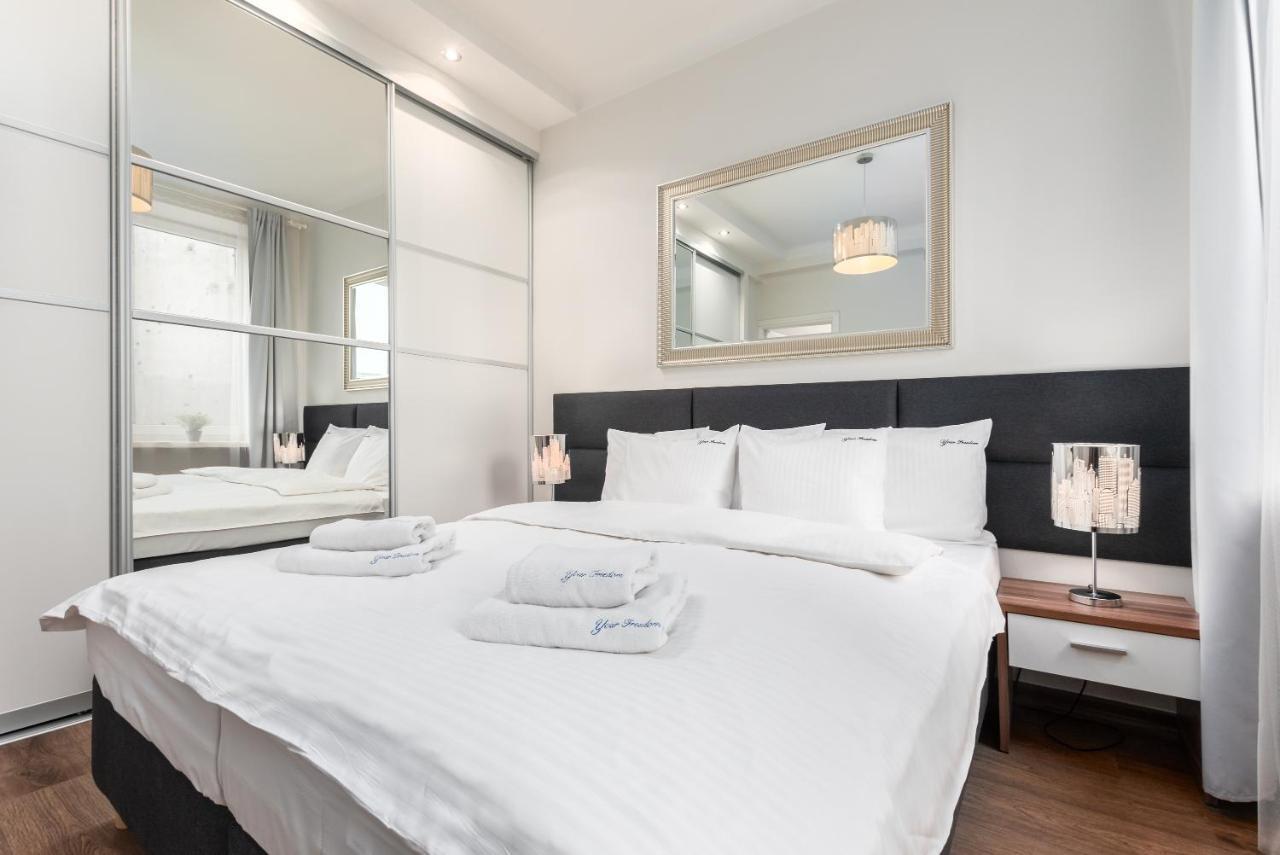 Apartament Chmielna By Your Freedom ワルシャワ エクステリア 写真