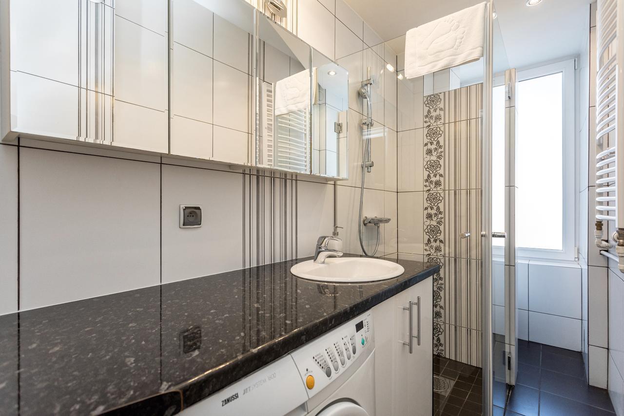 Apartament Chmielna By Your Freedom ワルシャワ エクステリア 写真